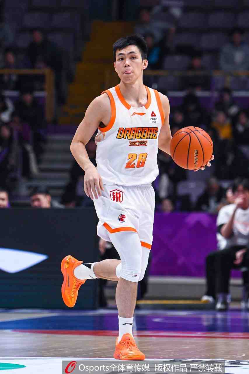  这场划个水？庞峥麟半场仅出战不到10分钟 拿到6分3助1断